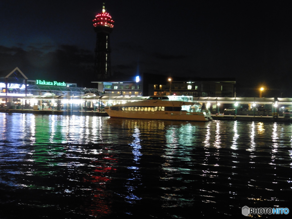 博多港の夜①