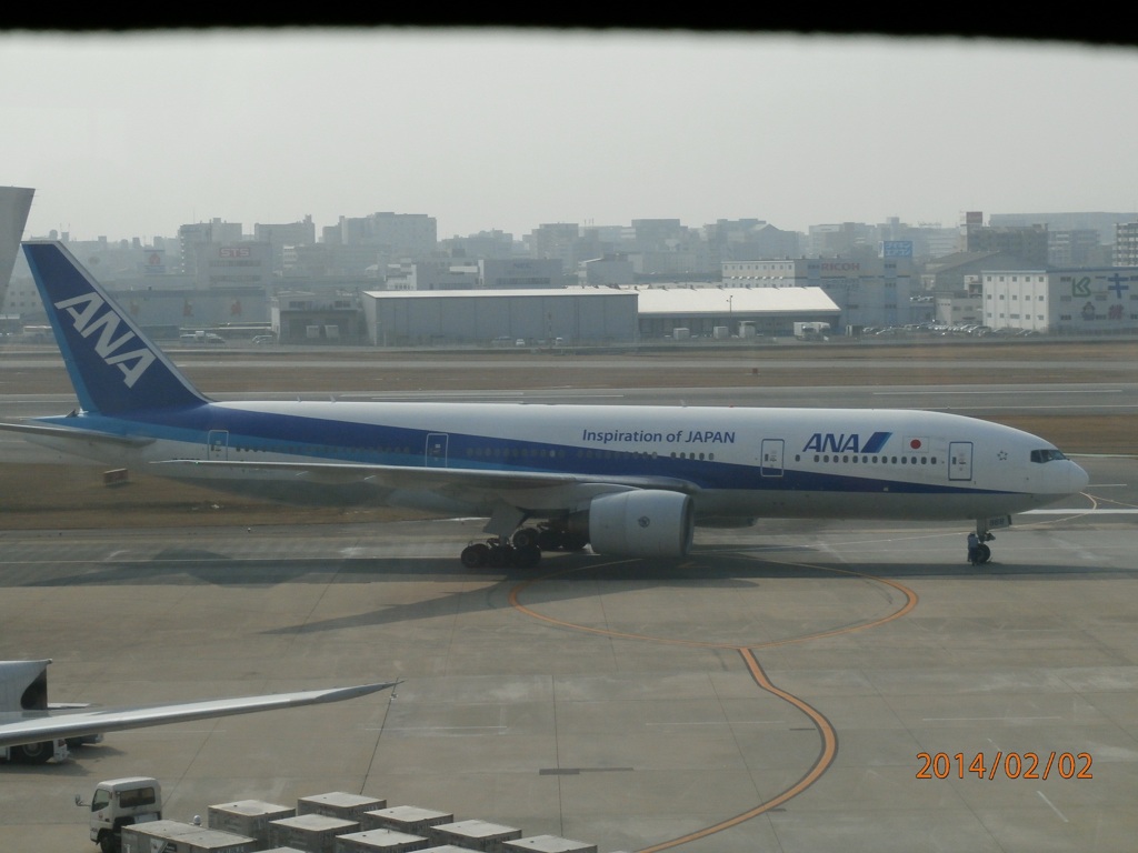 ANA777‐200　福岡到着