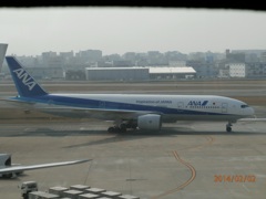 ANA777‐200　福岡到着