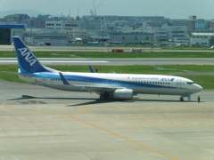 ANA B737－800　JA67AN到着