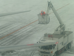 豪雪の福岡空港にて⑥