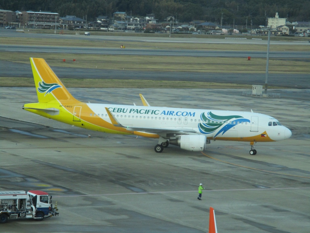 セブパシフィック　A320   RP-C4103