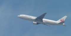 離陸JAL B777-200