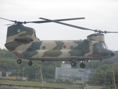 目の前でCH-47Jの訓練①