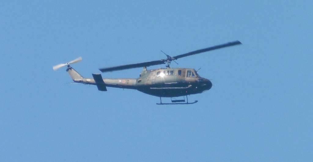 山頂を飛行していた自衛隊ヘリ