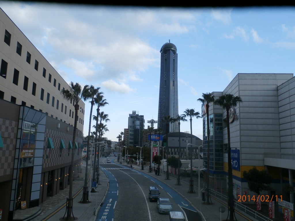 下関駅より眺める海峡ゆめタワー①
