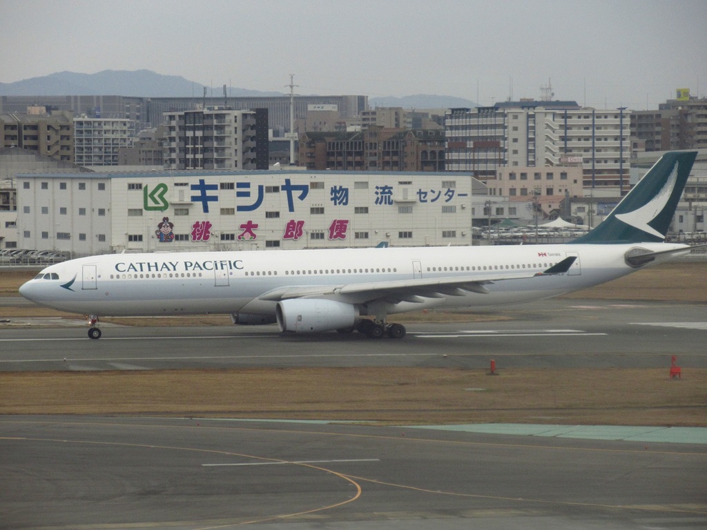 キャセイパシフィックA330新塗装飛来③