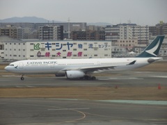 キャセイパシフィックA330新塗装飛来③