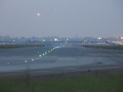 福岡空港誘導路