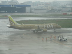 雨の福岡空港①