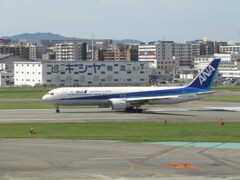 ANA  B767-300ER  JA605A