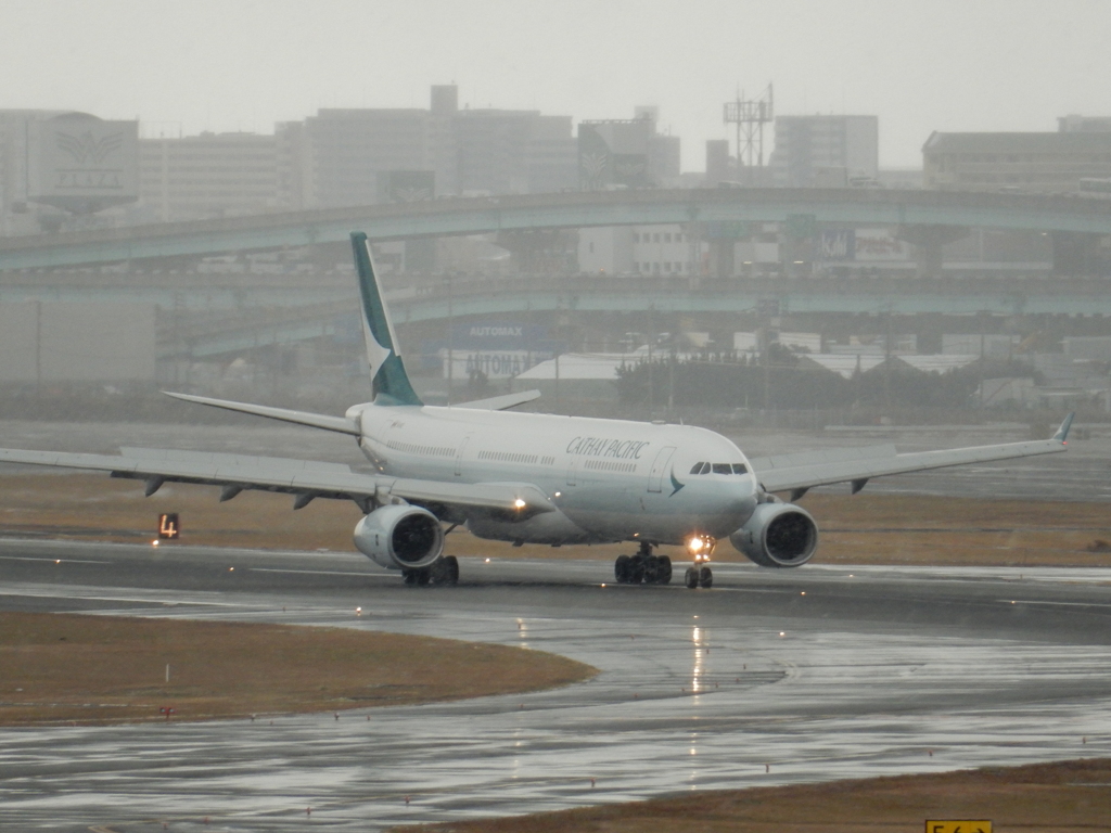 雪の福岡空港　⑫