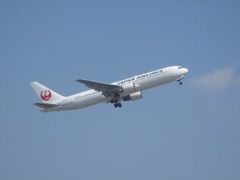 JAL   767-300ER  JA613J