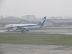 雨の中の離陸③