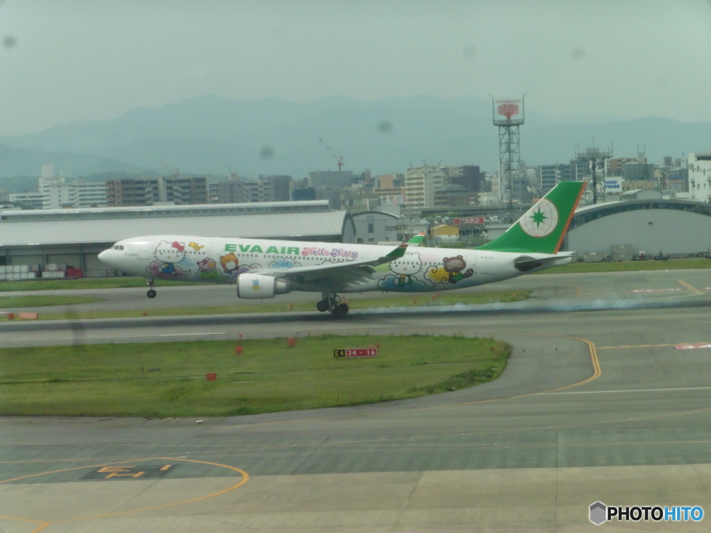 EVA　A330-200　キティ