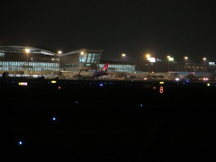 夜の福岡空港②