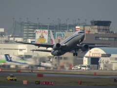 離陸　AIR CHINA　福岡空港にて