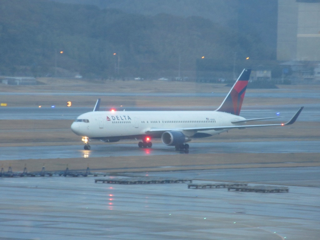 DELTA　B767到着①