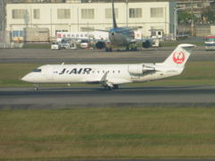 J-AIR　CRJ200