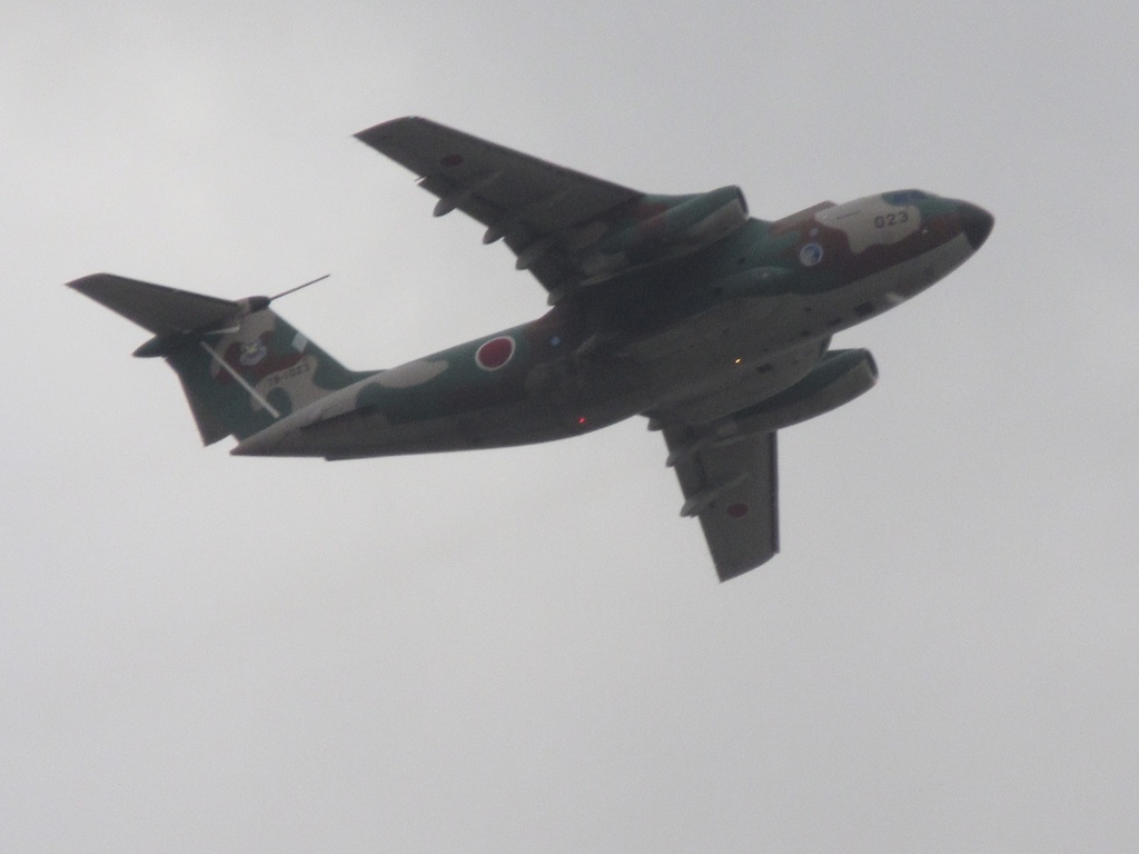 航空自衛隊　C-1