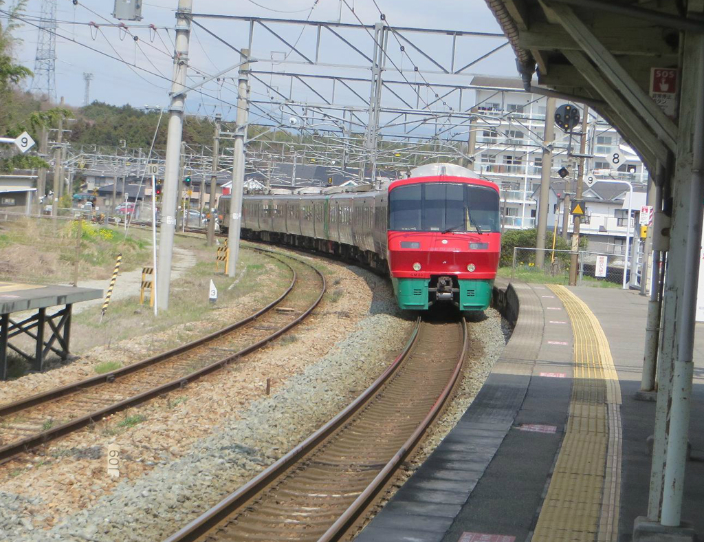 783系列車を後ろから