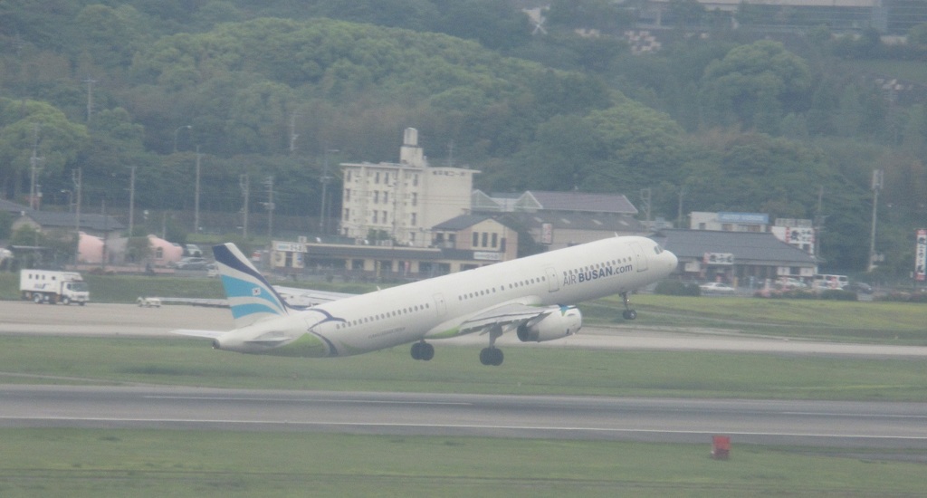 AIR　BUSAN　A321の離陸
