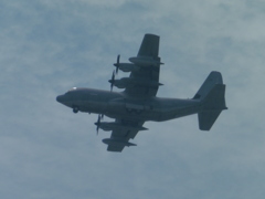 米軍機らしきもの飛来