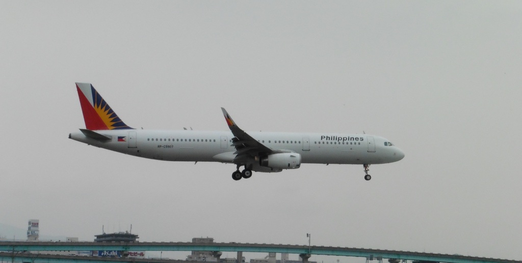 フィリピン航空　A321着陸