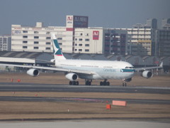 キャセイパシフィック　A340離陸①