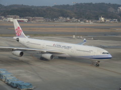 CHNINA　AIRLINE 　A340到着②