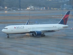 DELTA　B767到着③