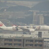 JAL  A350-900　福岡空港