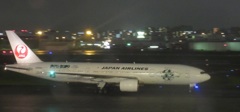 夜の空港にて⑧