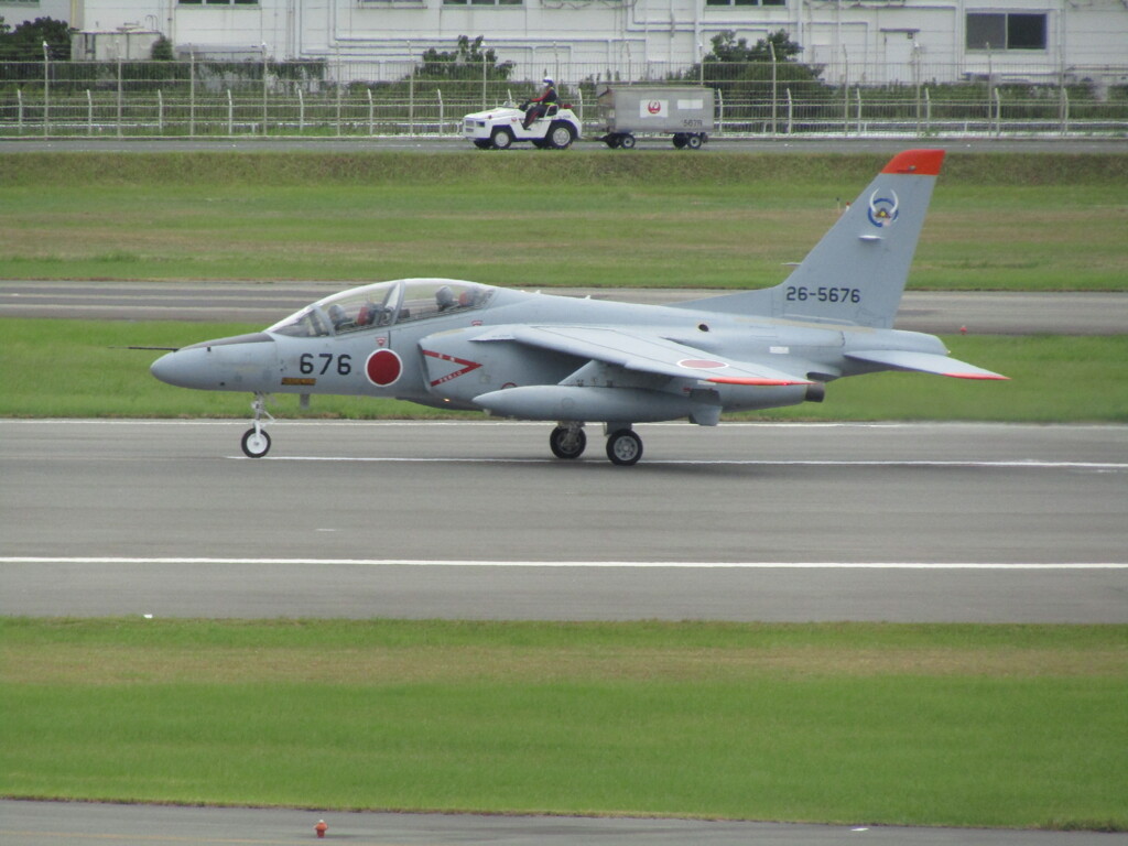 航空自衛隊　T-4　離陸