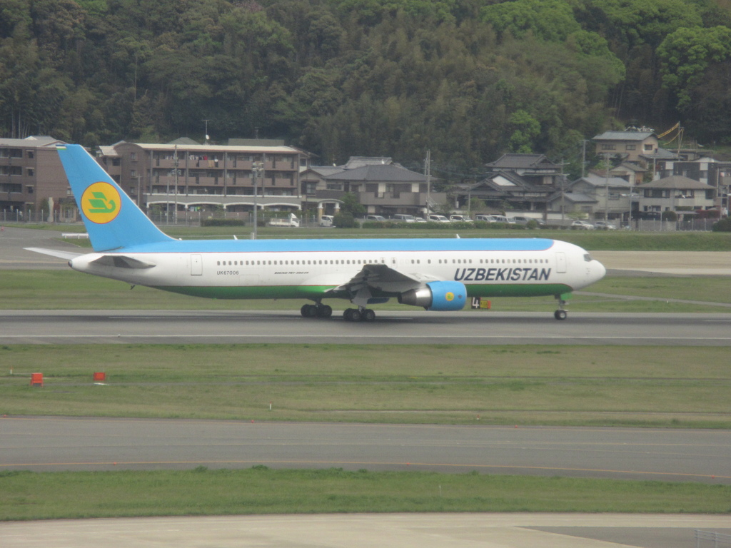 ウズベキスタン航空　B767の福岡飛来⑤