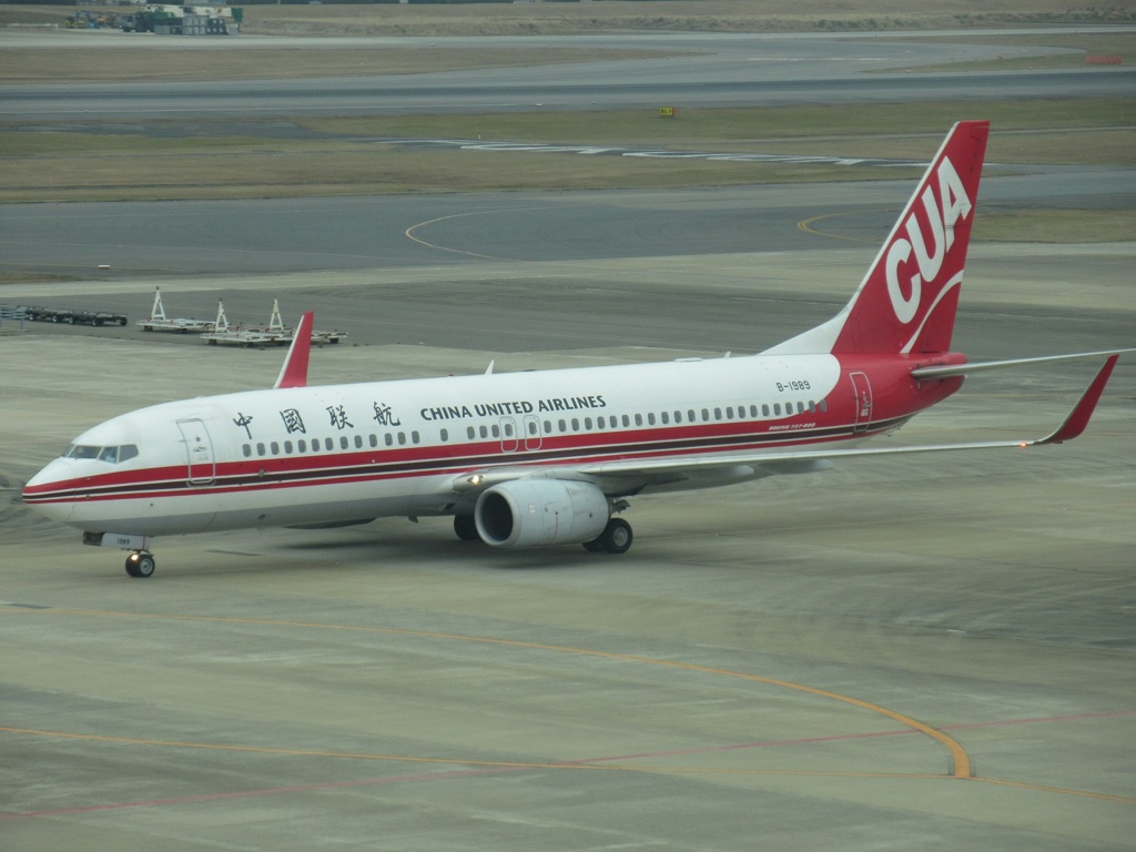 中国聯合航空 Boeing 737-800 ②