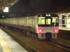 811系の待避