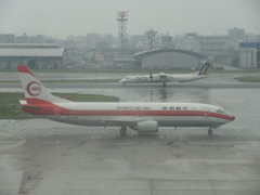 雨の福岡空港⑥