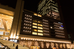 JR大阪駅へ向かう…。