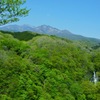 日光連山と霧降滝