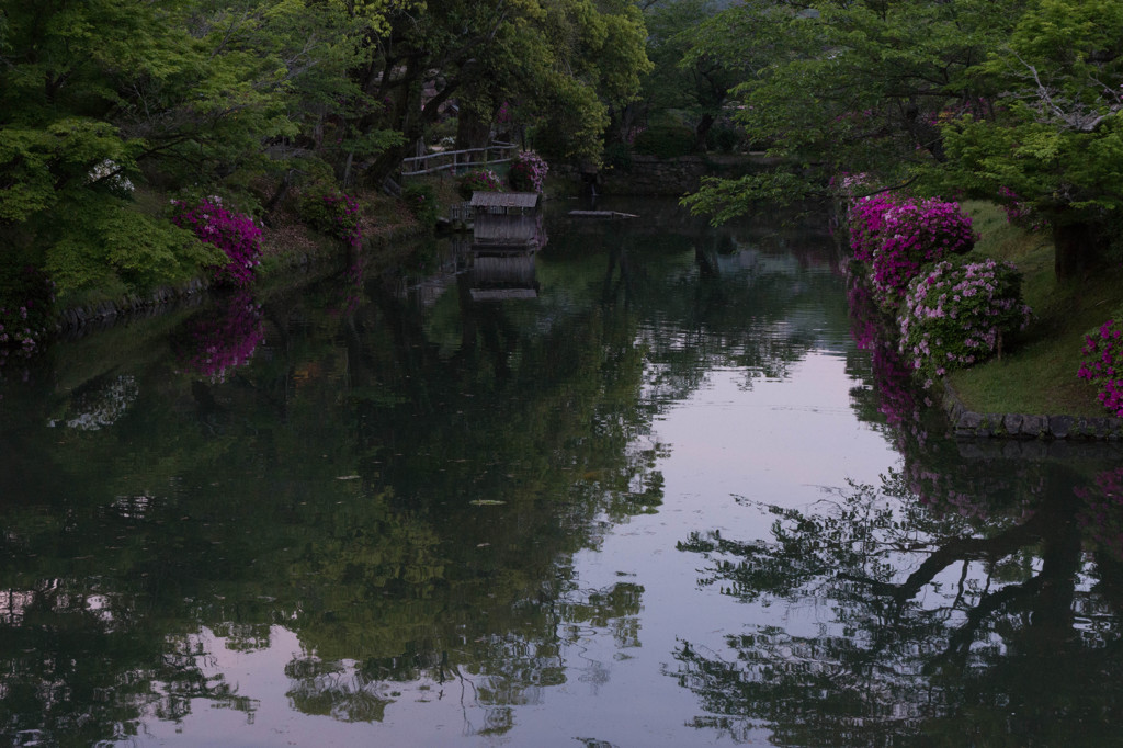 お堀