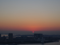 お台場の向こうから初日の出