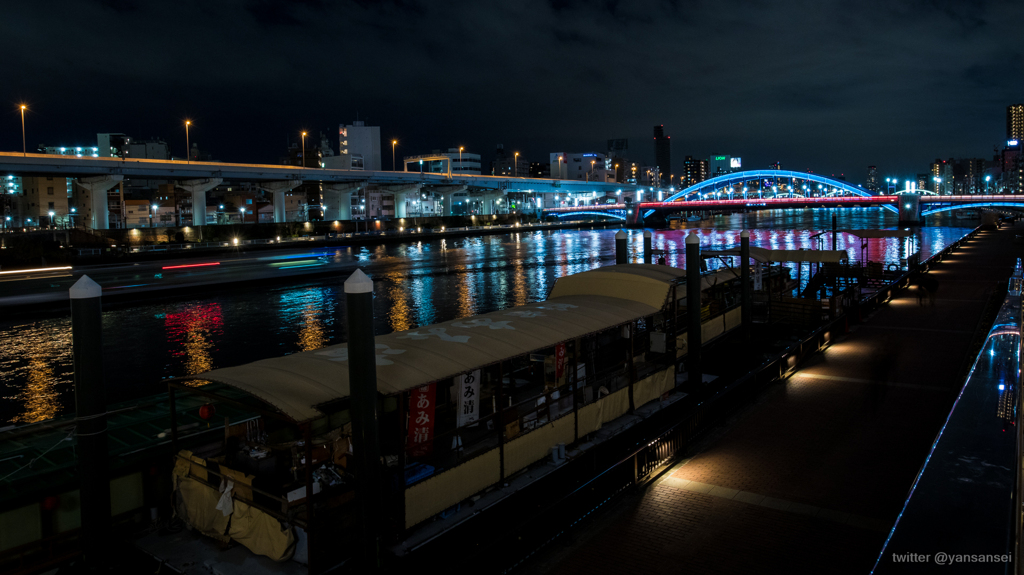 2020年お正月 浅草寺と隅田川の夕景、夜景。