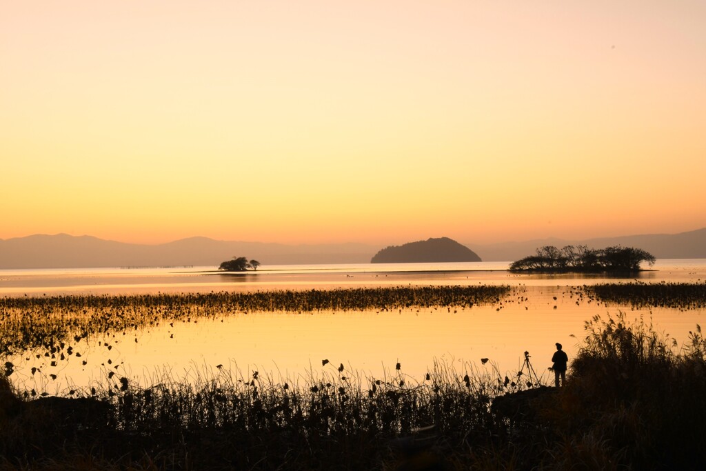 湖北夕景　～季節外れの黄砂の日2～