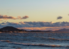 97.湖上の彩波