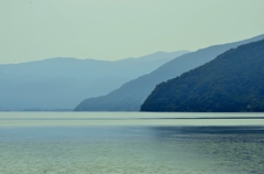 蒼の重なり　湖北