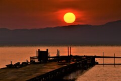 鳥人間コンテストも間近　～赤い夕日が沈んでいきました～