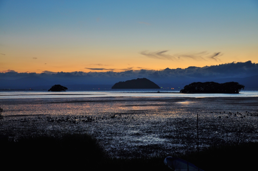 織りなす湖北夕暮れ