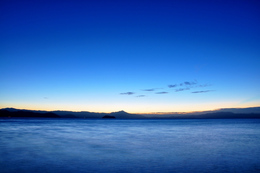 morning scenery of Lake Biwa　～早暁～