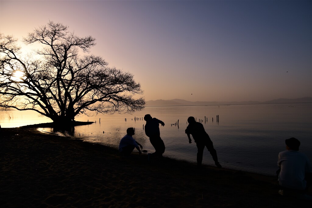 浜辺での出会い